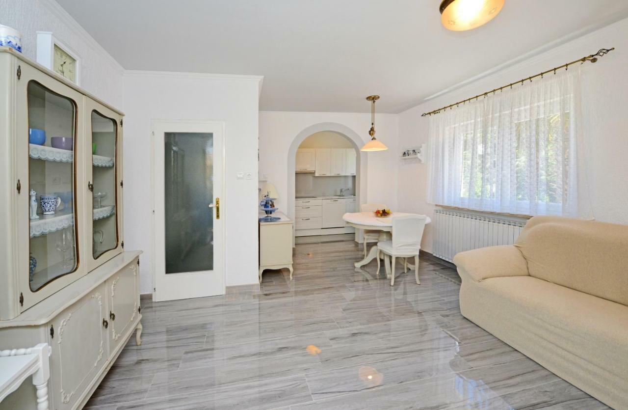 Apartments Nela Пореч Екстериор снимка